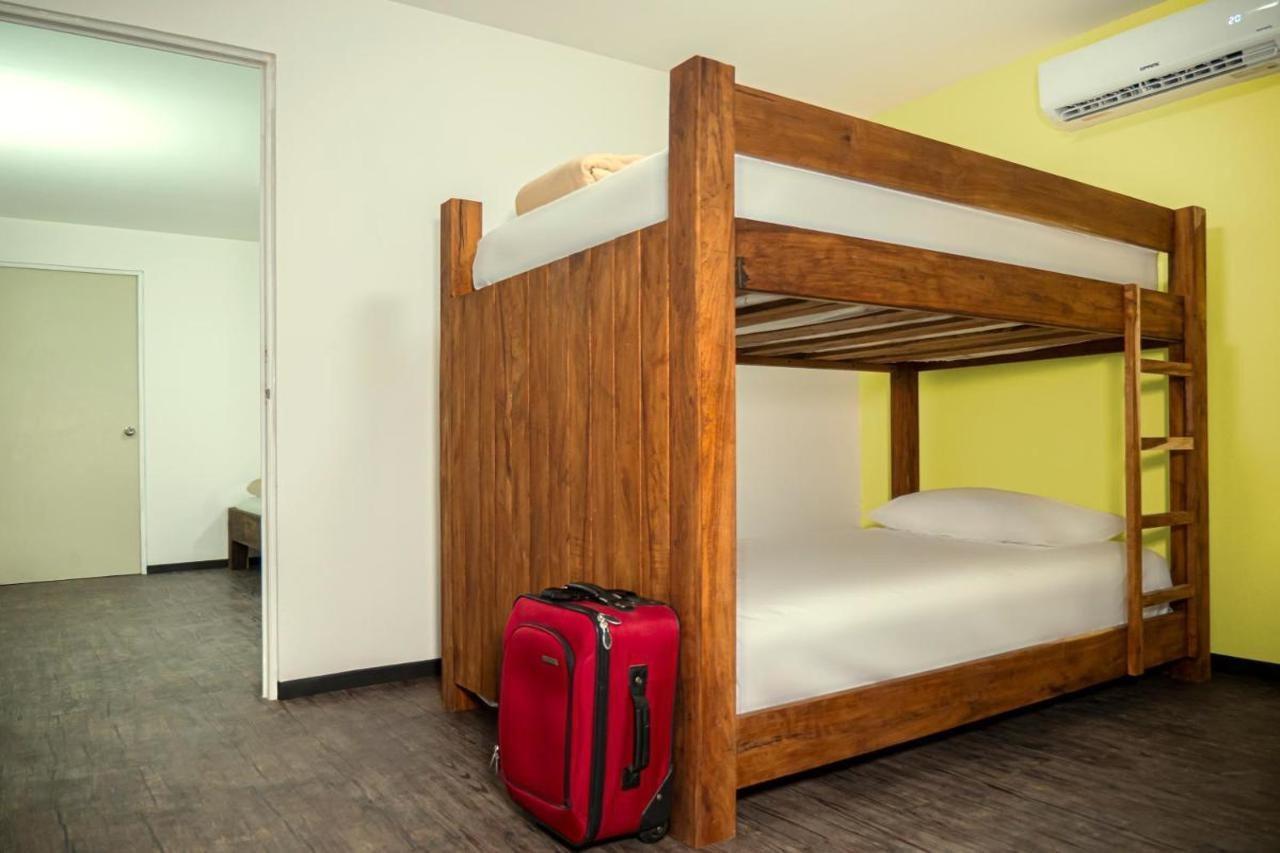 Hostal Colorbox Beds And Tulum