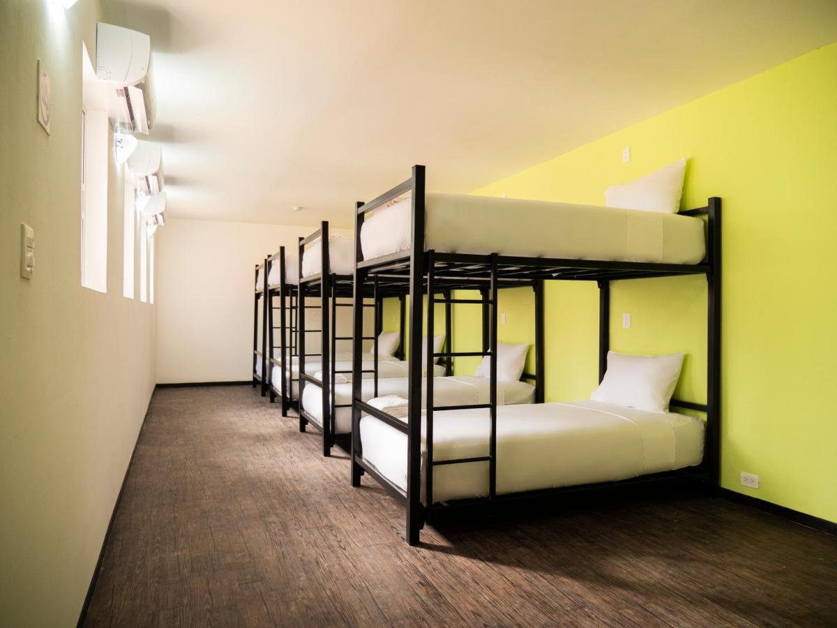 Hostal Colorbox Beds And