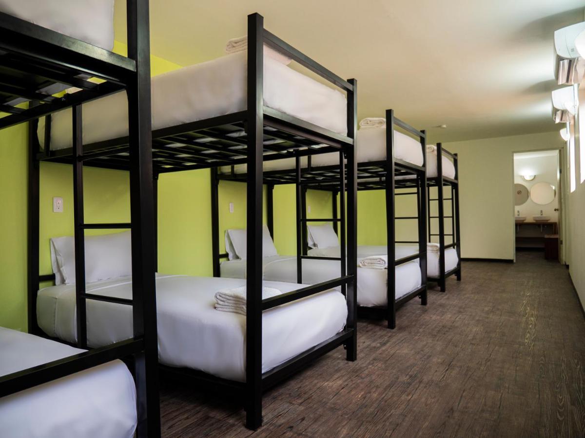 Hostal Colorbox Beds And